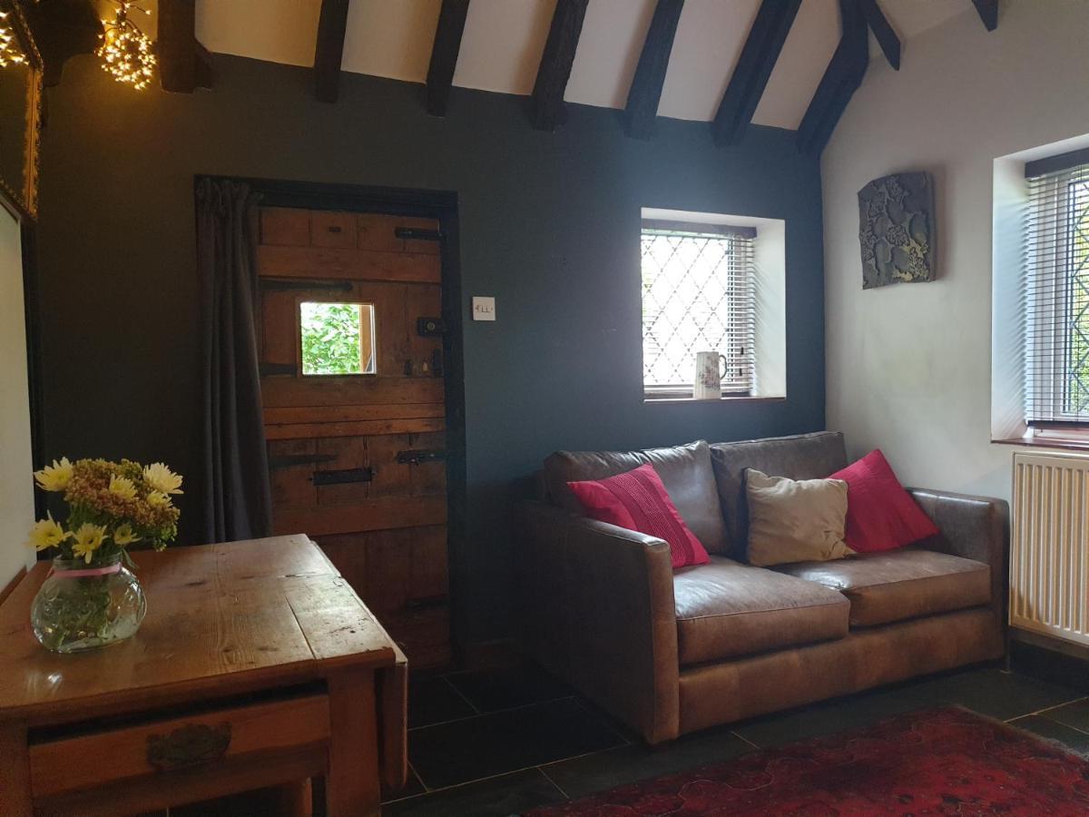 Delightful Cottage On The River Adur Close To Brighton & The Downs No Dogs Sorry Upper Beeding Exterior foto