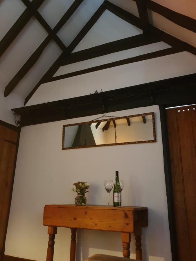 Delightful Cottage On The River Adur Close To Brighton & The Downs No Dogs Sorry Upper Beeding Exterior foto