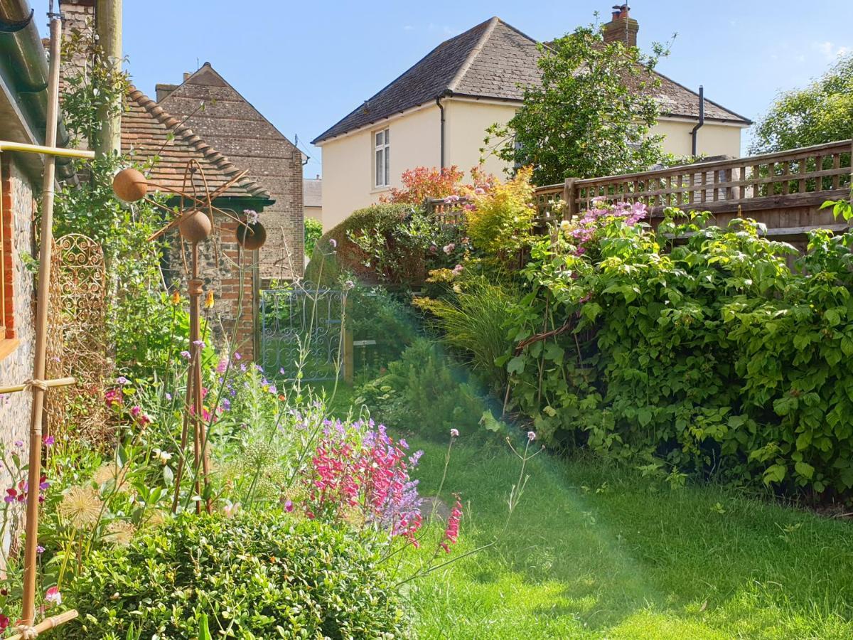 Delightful Cottage On The River Adur Close To Brighton & The Downs No Dogs Sorry Upper Beeding Exterior foto